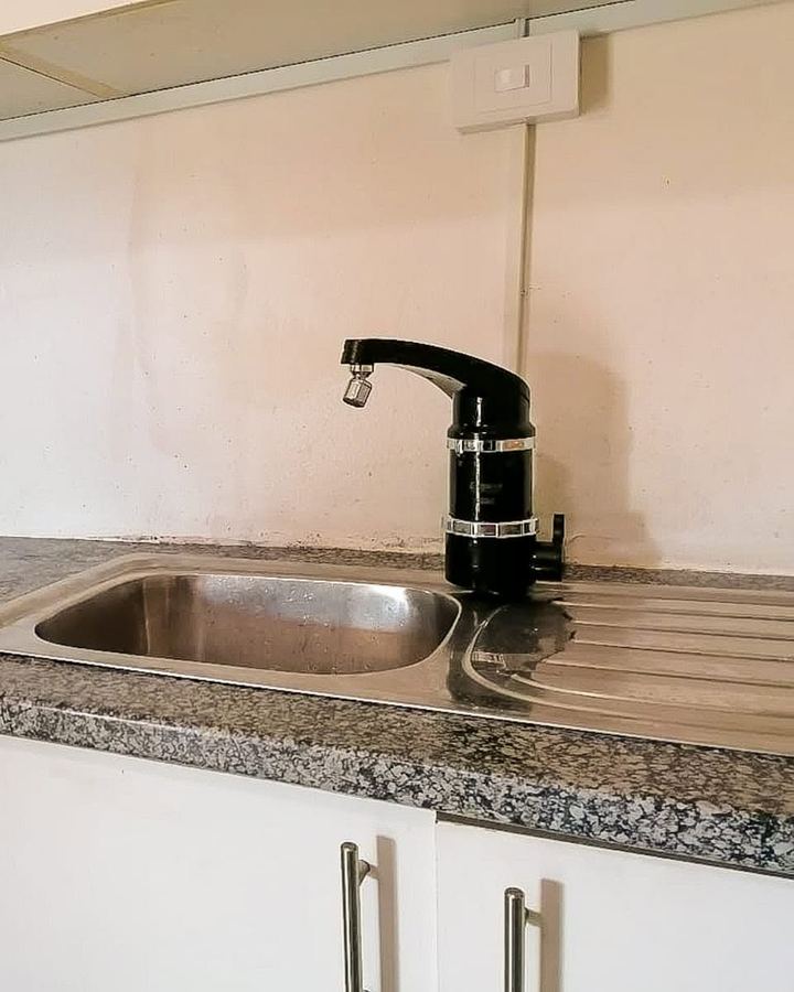 Elegance Tap on a kitchen counter